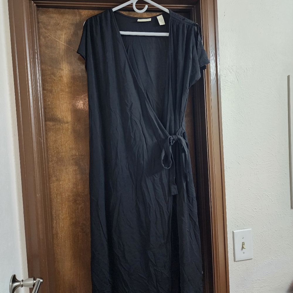 Valerie Stevens Classic Black Top
